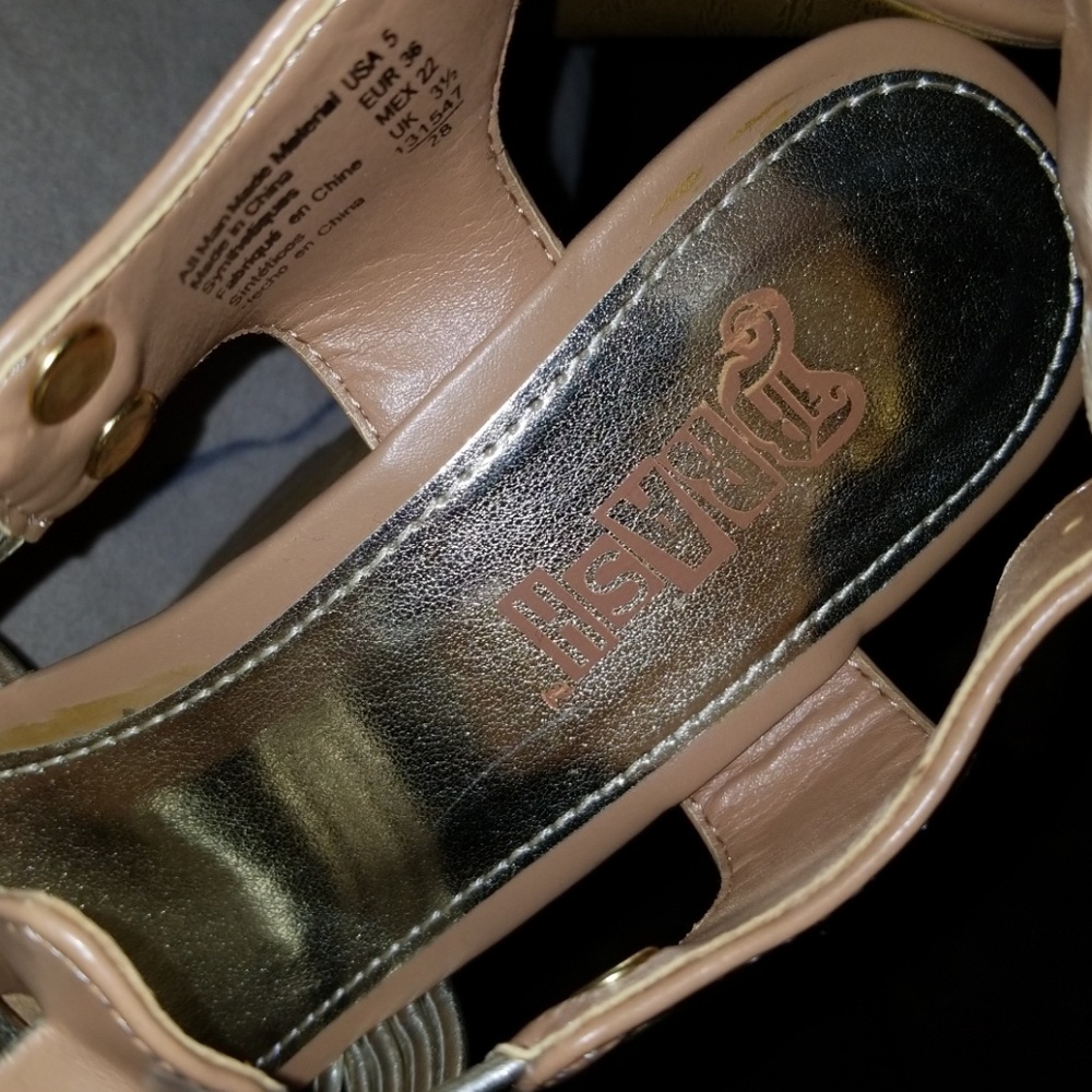 Shoes - Picture 3 of 3